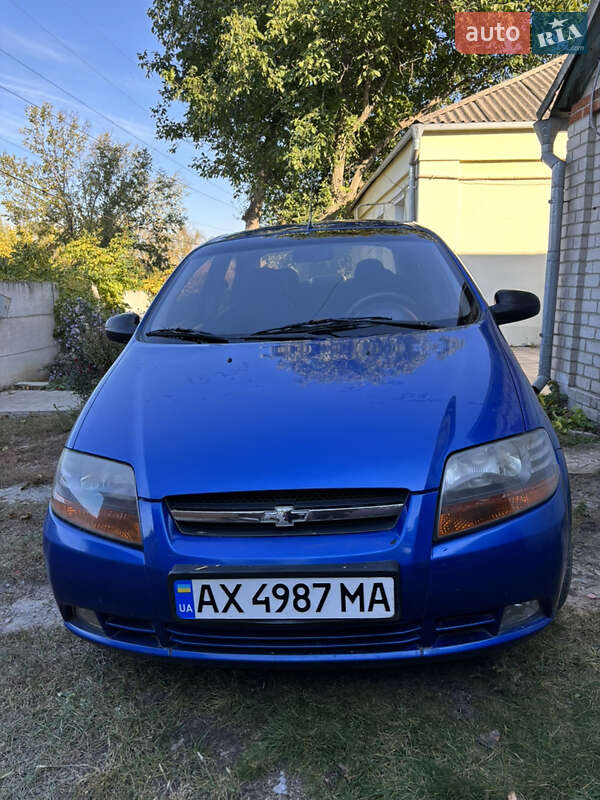 Седан Chevrolet Aveo 2006 в Изюме