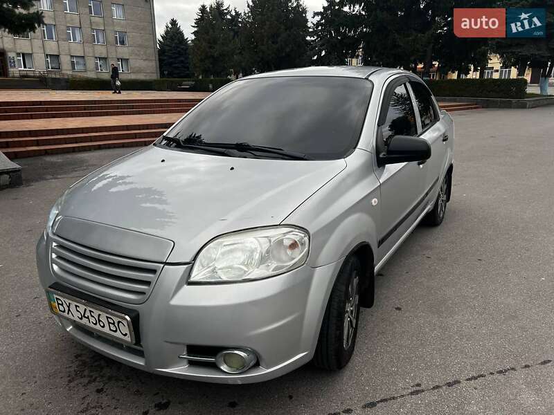 Седан Chevrolet Aveo 2011 в Калиновке