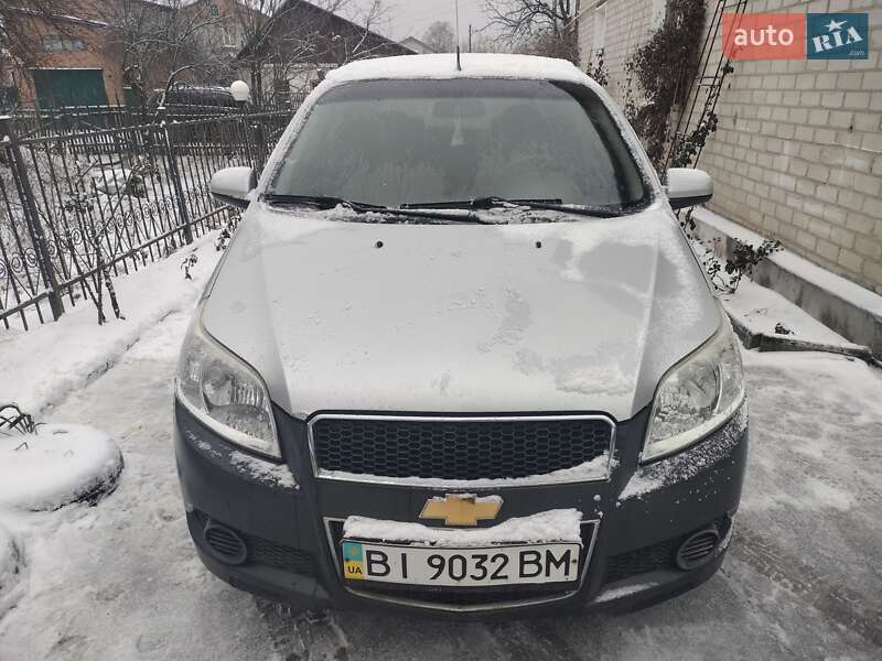 Хэтчбек Chevrolet Aveo 2011 в Полтаве