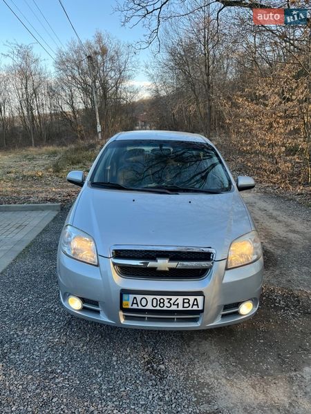 Седан Chevrolet Aveo 2011 в Ужгороде