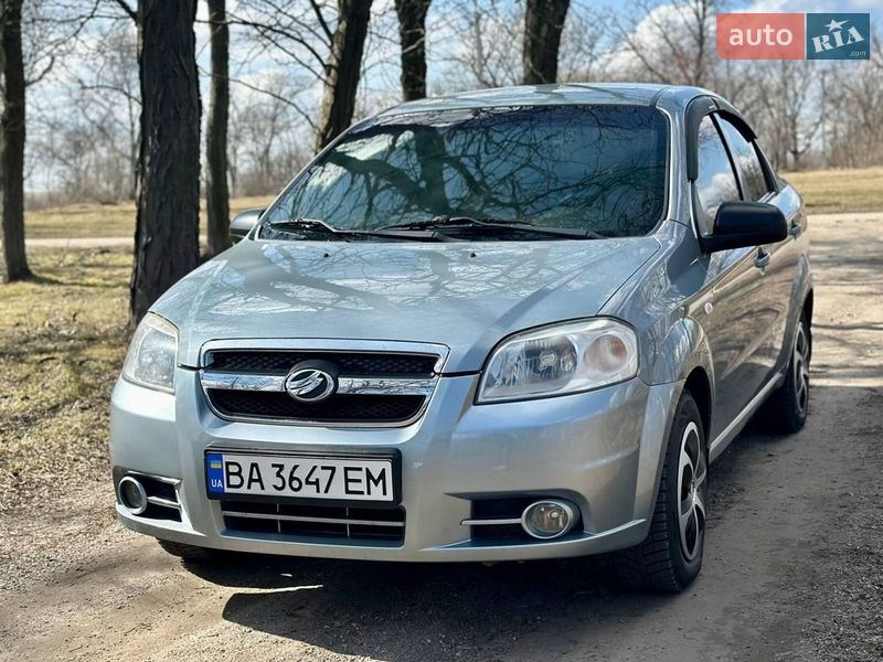 Седан Chevrolet Aveo 2012 в Кропивницком