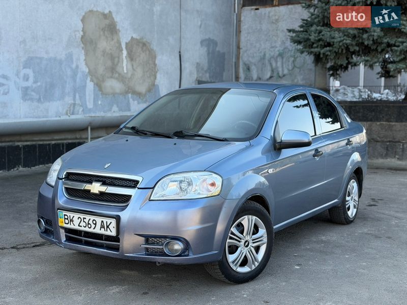 Седан Chevrolet Aveo 2007 в Ровно