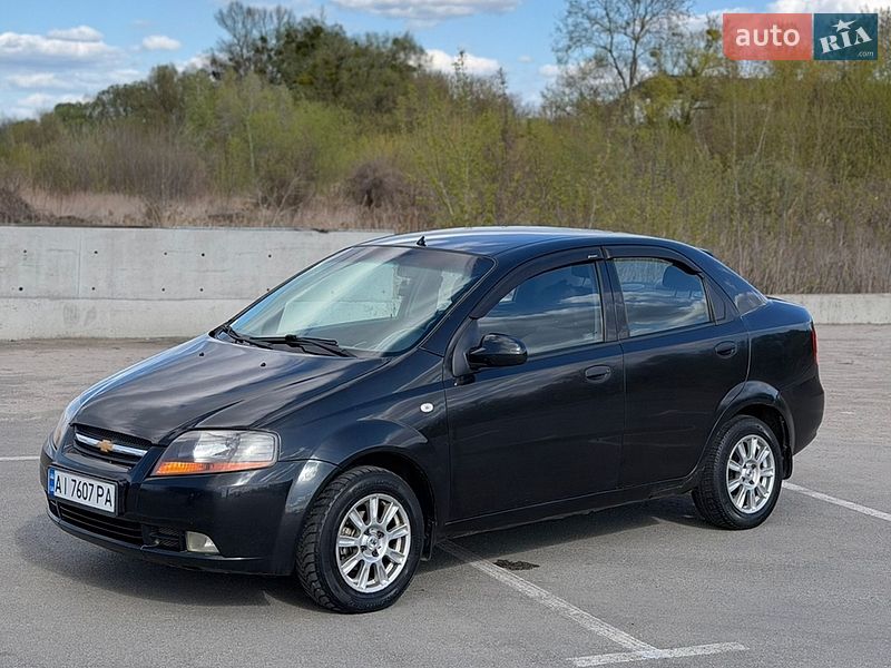 Седан Chevrolet Aveo 2006 в Киеве