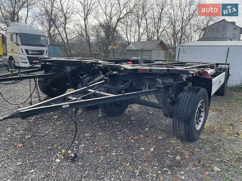 Контейнеровоз Krone AZ 2015 в Чернівцях Контейнеровоз Krone AZ 2015 в Чернівцях