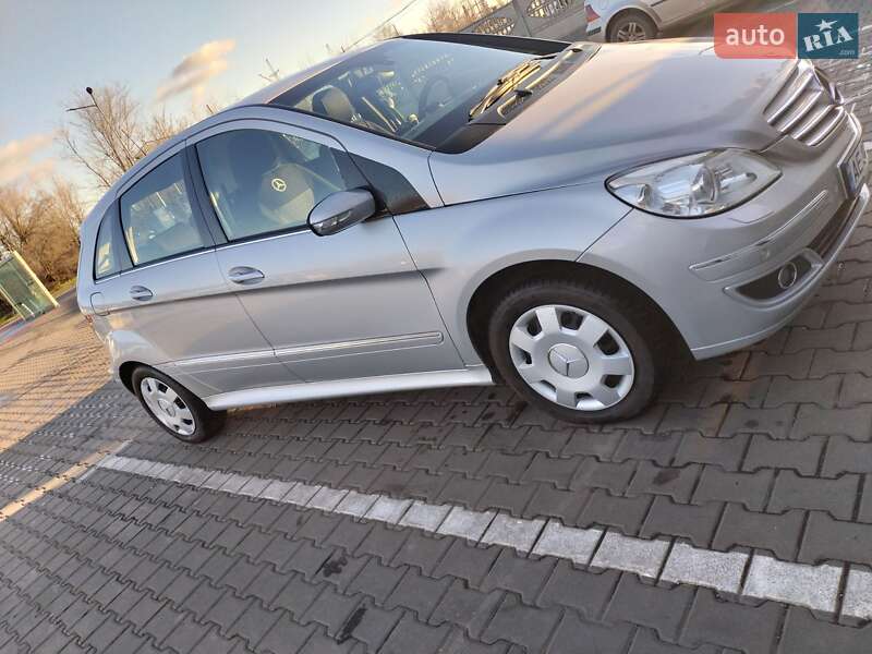 Хетчбек Mercedes-Benz B-Class 2007 в Кривому Розі Хетчбек Mercedes-Benz B-Class 2007 в Кривому Розі