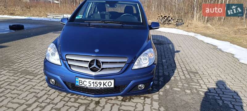 Хэтчбек Mercedes-Benz B-Class 2009 в Стрые