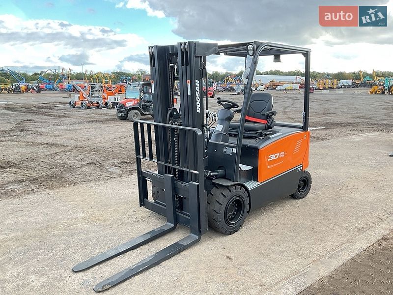 Вилочний навантажувач Doosan B 2023 в Києві