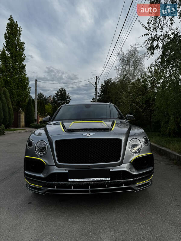 Внедорожник / Кроссовер Bentley Bentayga 2019 в Запорожье