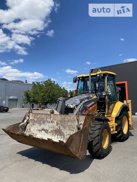 Экскаватор погрузчик Volvo BL 71 2011 в Киеве