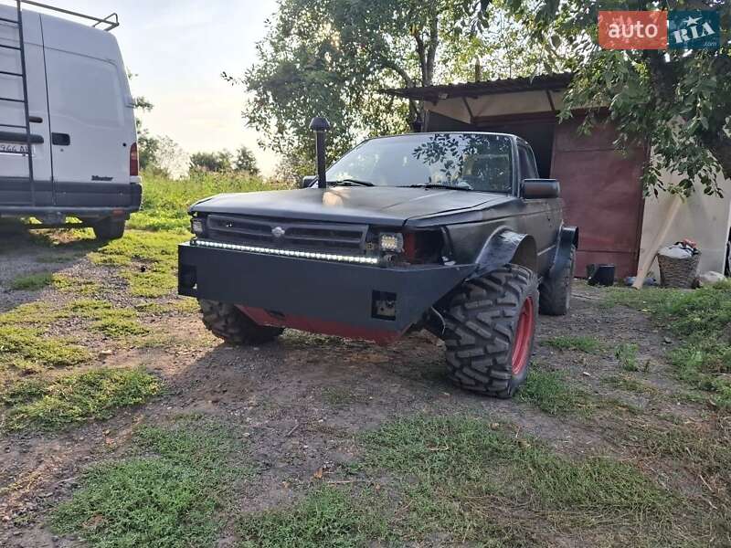 Универсал Nissan Bluebird 1988 в Ровно