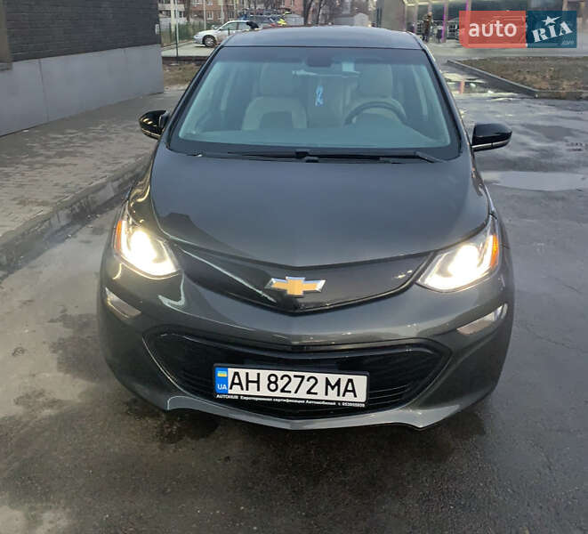 Хэтчбек Chevrolet Bolt EV 2017 в Днепре Хэтчбек Chevrolet Bolt EV 2017 в Днепре