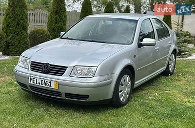 Седан Volkswagen Bora 2002 в Бучаче