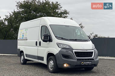 Вантажний фургон Peugeot Boxer 2014 в Луцьку
