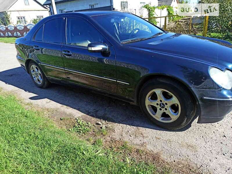 Седан Mercedes-Benz C-Class 2001 в Дубні Седан Mercedes-Benz C-Class 2001 в Дубні