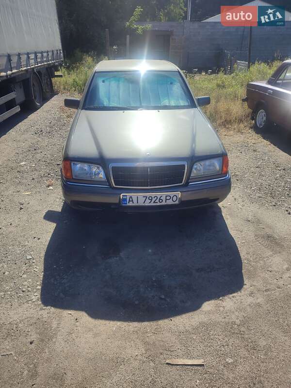 Седан Mercedes-Benz C-Class 1994 в Києві