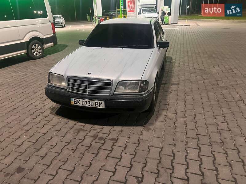 Седан Mercedes-Benz C-Class 1996 в Луцке