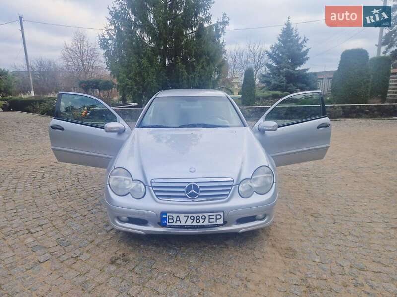 Купе Mercedes-Benz C-Class 2003 в Гайвороне