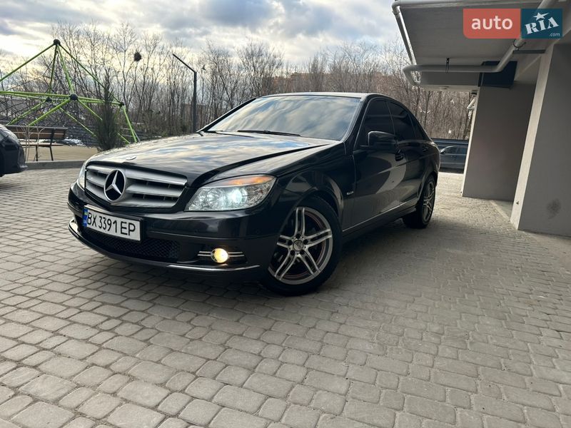 Седан Mercedes-Benz C-Class 2008 в Днепре