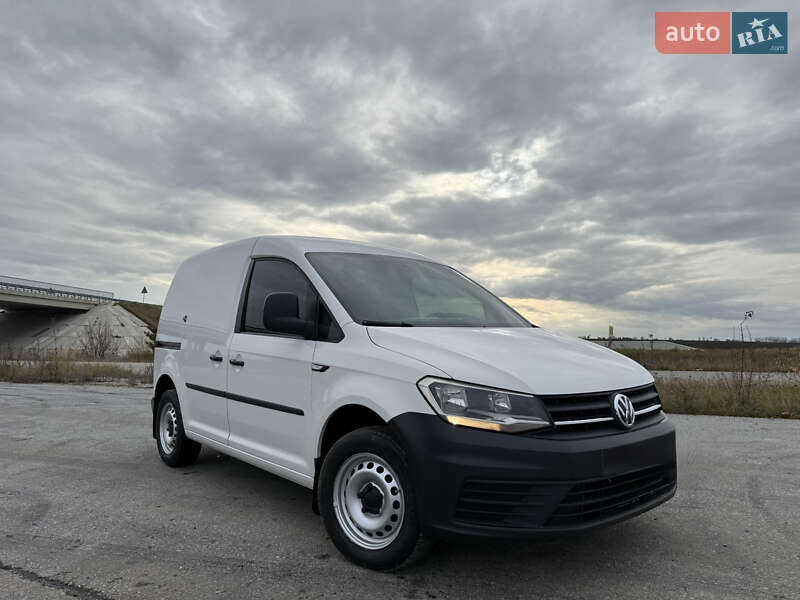 Грузовой фургон Volkswagen Caddy 2015 в Тернополе