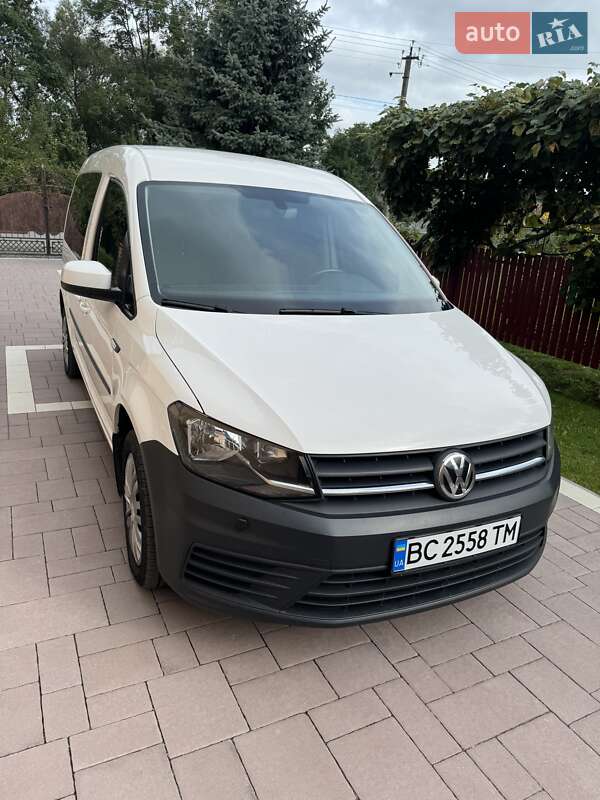 Минивэн Volkswagen Caddy 2015 в Львове