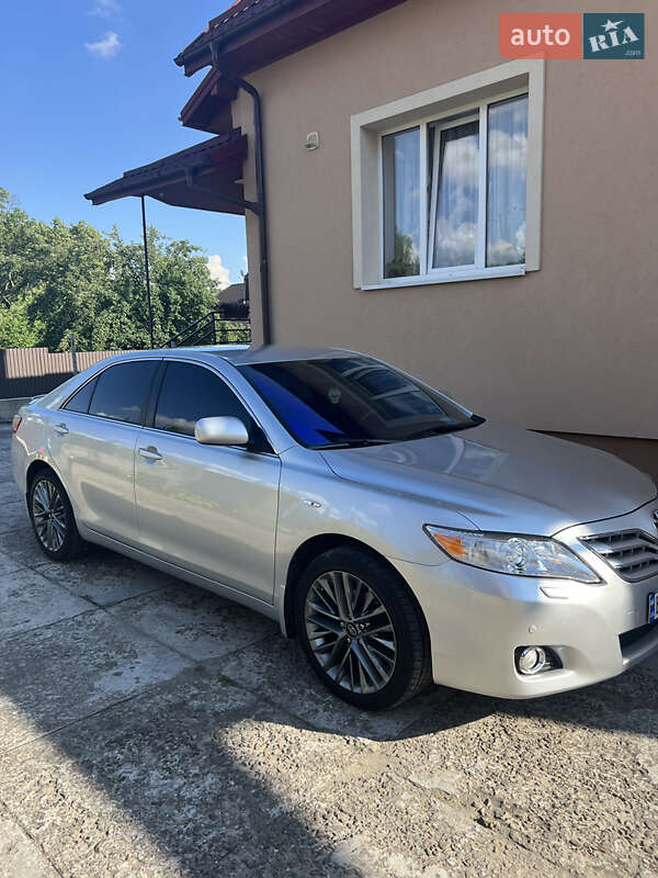 Седан Toyota Camry 2008 в Львове