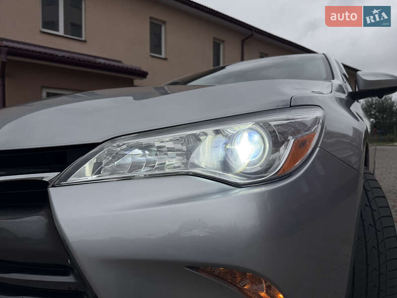 Седан Toyota Camry 2016 в Ивано-Франковске