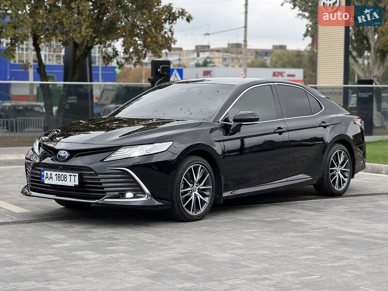 Седан Toyota Camry 2021 в Днепре