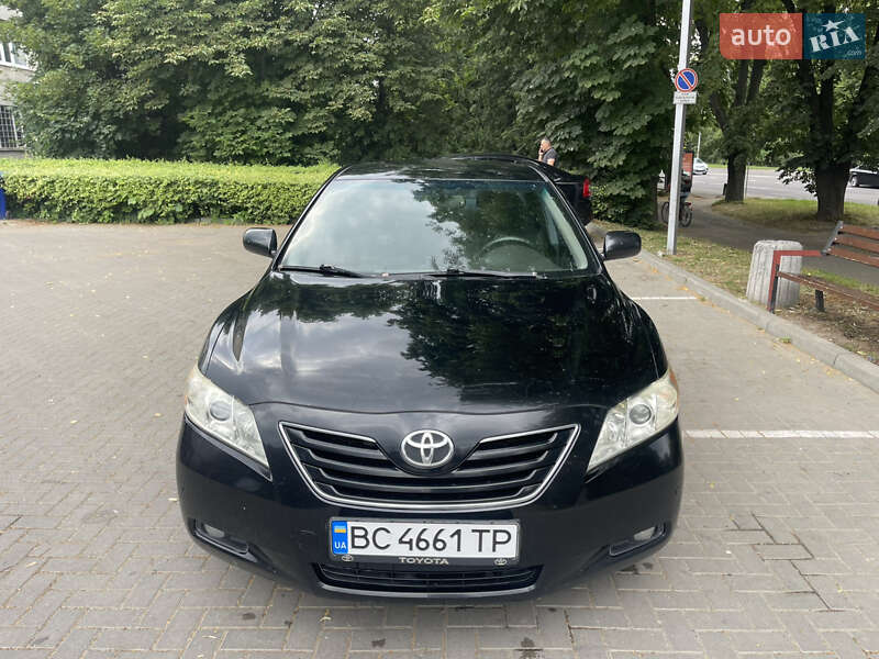 Седан Toyota Camry 2008 в Львове