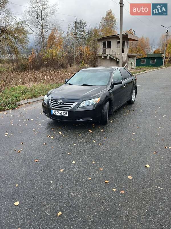 Седан Toyota Camry 2009 в Овруче