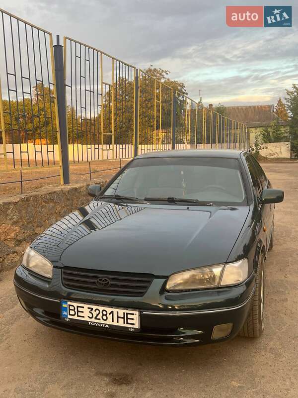 Седан Toyota Camry 1997 в Новой Одессе Седан Toyota Camry 1997 в Новой Одессе