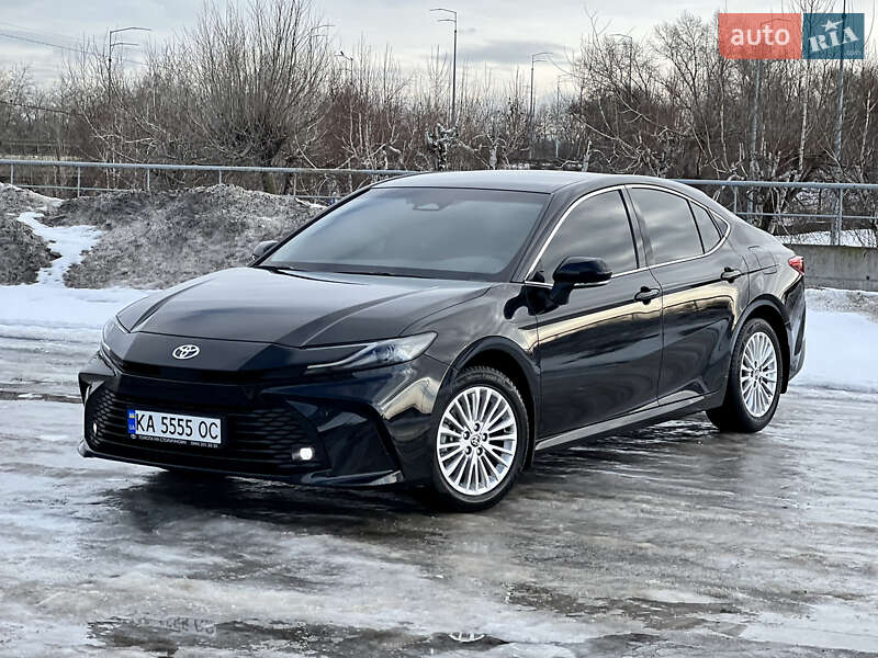 Седан Toyota Camry 2025 в Киеве Седан Toyota Camry 2025 в Киеве