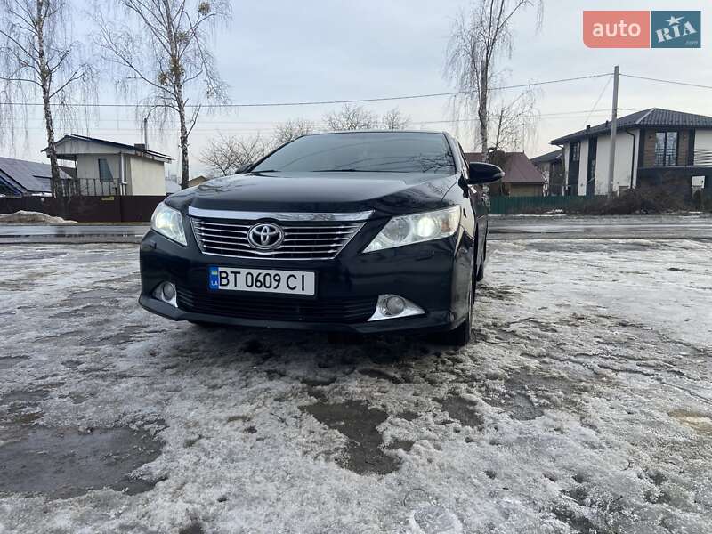 Седан Toyota Camry 2013 в Киеве Седан Toyota Camry 2013 в Киеве