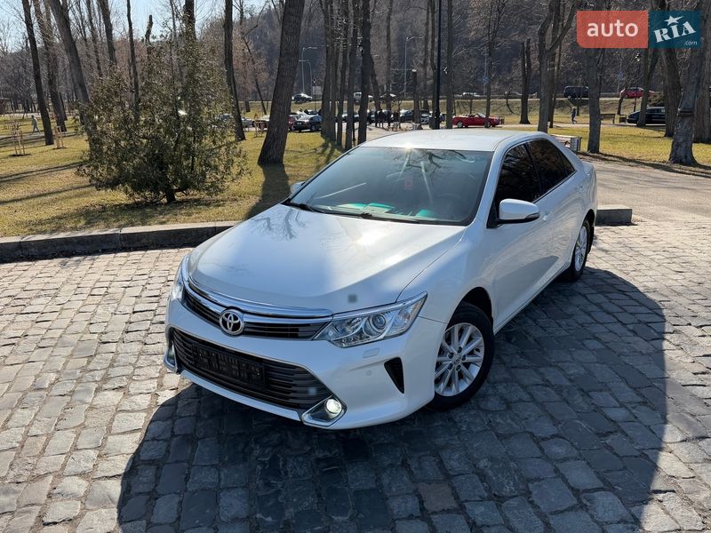 Седан Toyota Camry 2016 в Киеве Седан Toyota Camry 2016 в Киеве
