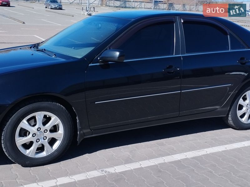 Седан Toyota Camry 2005 в Києві
