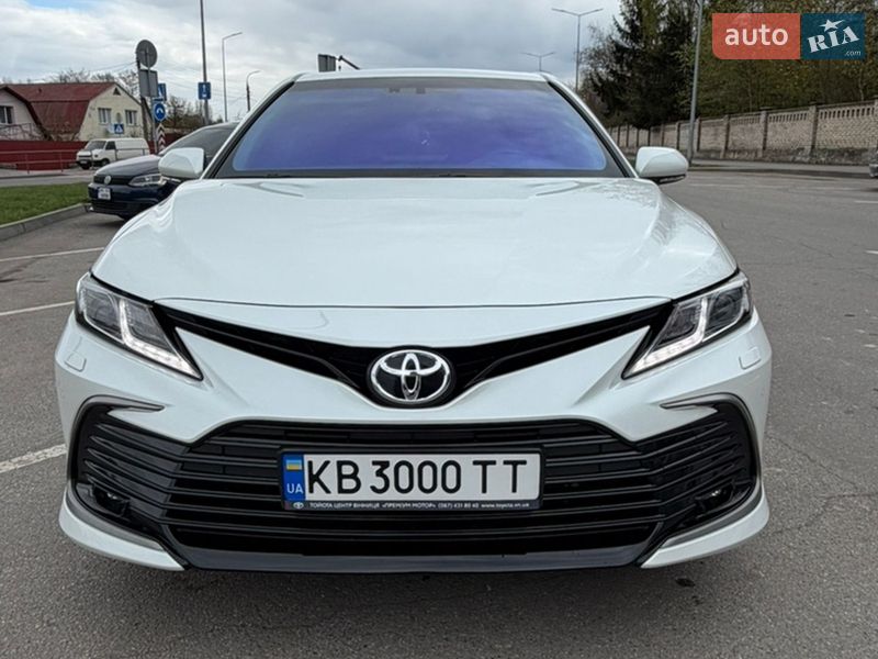Седан Toyota Camry 2024 в Вінниці