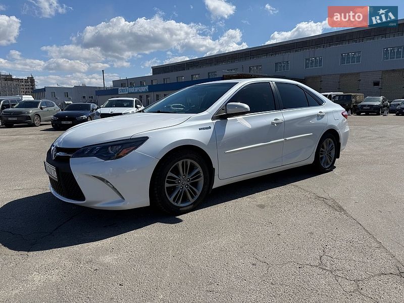 Седан Toyota Camry 2017 в Киеве