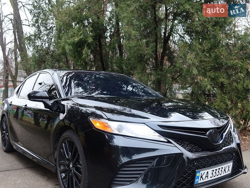 Седан Toyota Camry 2017 в Киеве Седан Toyota Camry 2017 в Киеве