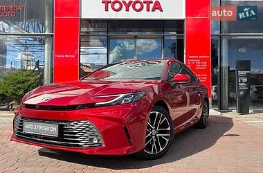 Седан Toyota Camry 2024 в Хмельницькому