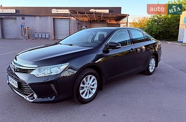 Седан Toyota Camry 2017 в Черкассах