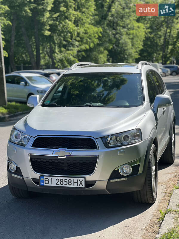 Внедорожник / Кроссовер Chevrolet Captiva 2012 в Полтаве