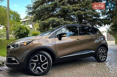 Позашляховик / Кросовер Renault Captur 2016 в Львові