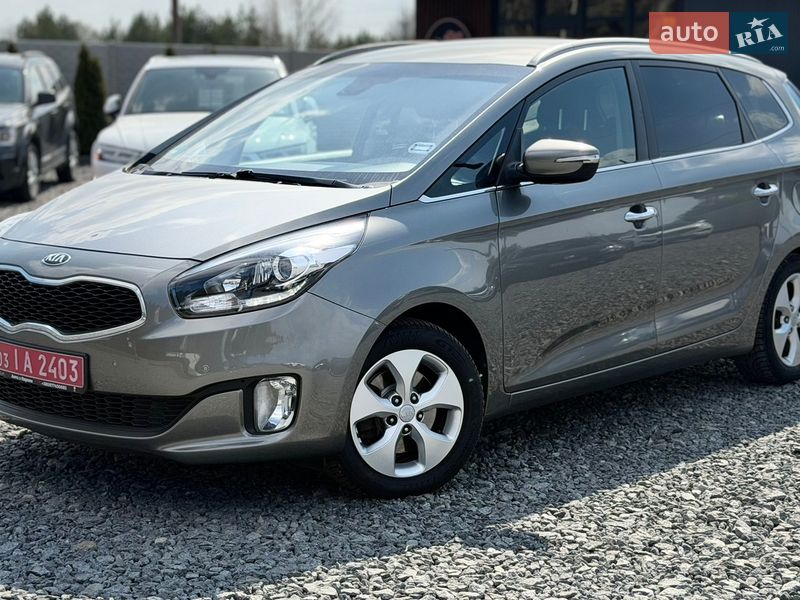 Микровэн Kia Carens 2015 в Шепетовке
