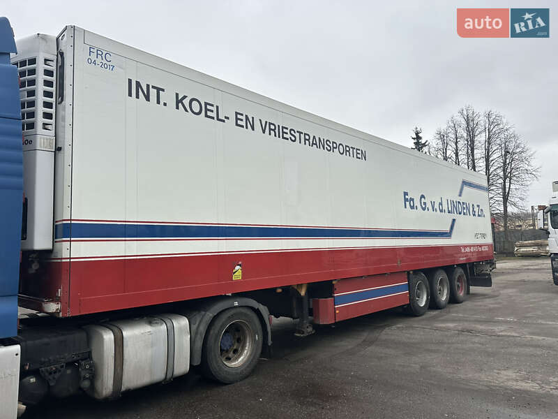 Рефрижератор полуприцеп Schmitz Cargobull Cargobull 2004 в Умани