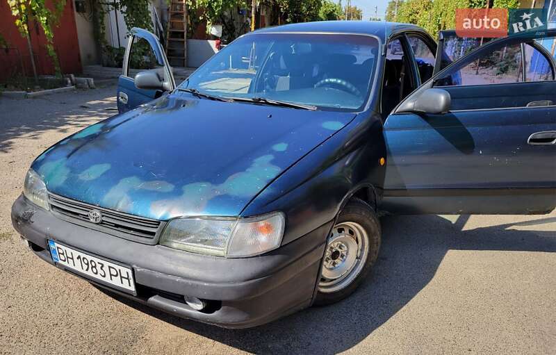 Седан Toyota Carina 1992 в Одессе