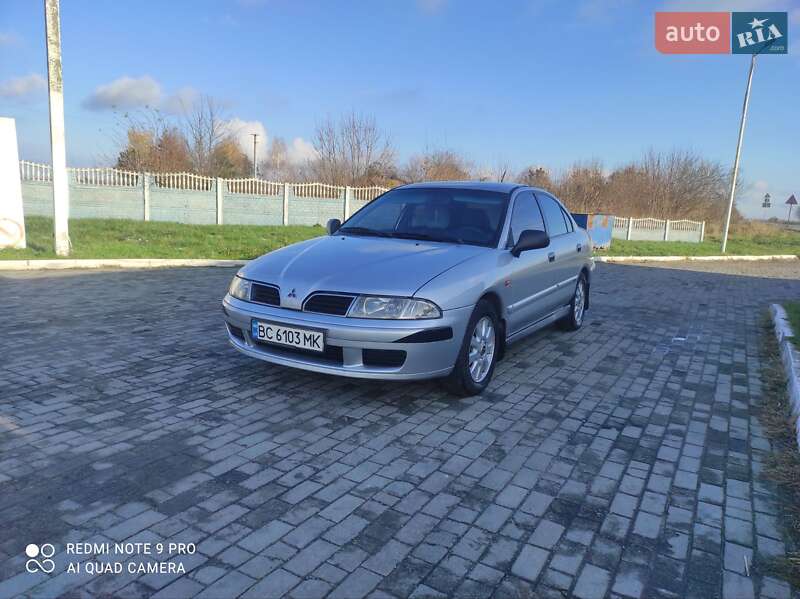 Лифтбек Mitsubishi Carisma 2001 в Дубно