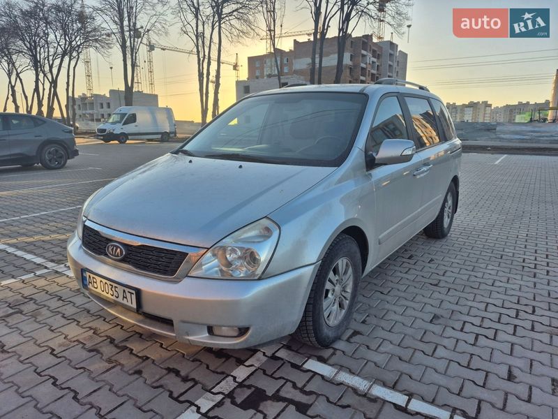 Минивэн Kia Carnival 2012 в Виннице Минивэн Kia Carnival 2012 в Виннице
