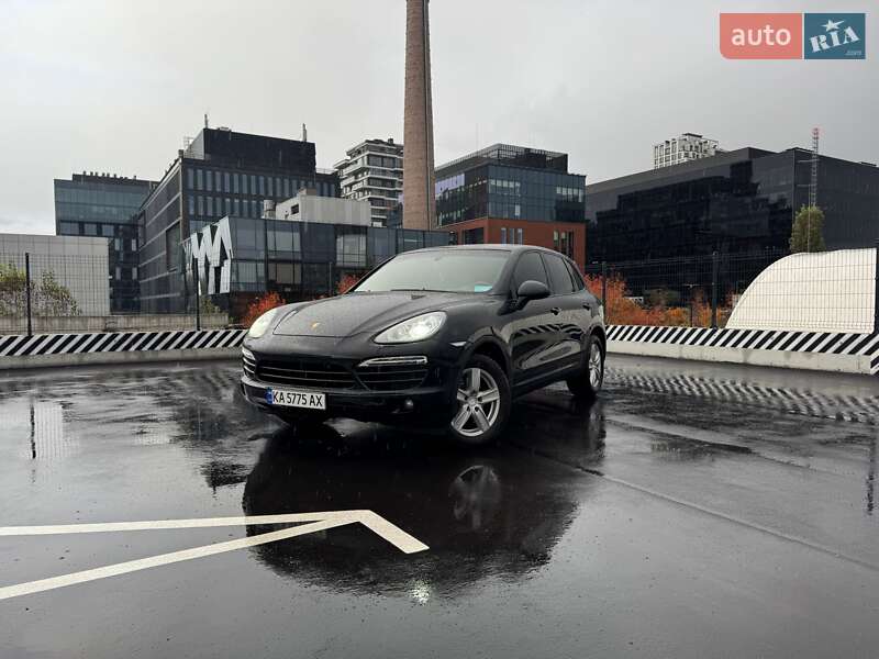 Позашляховик / Кросовер Porsche Cayenne 2012 в Києві