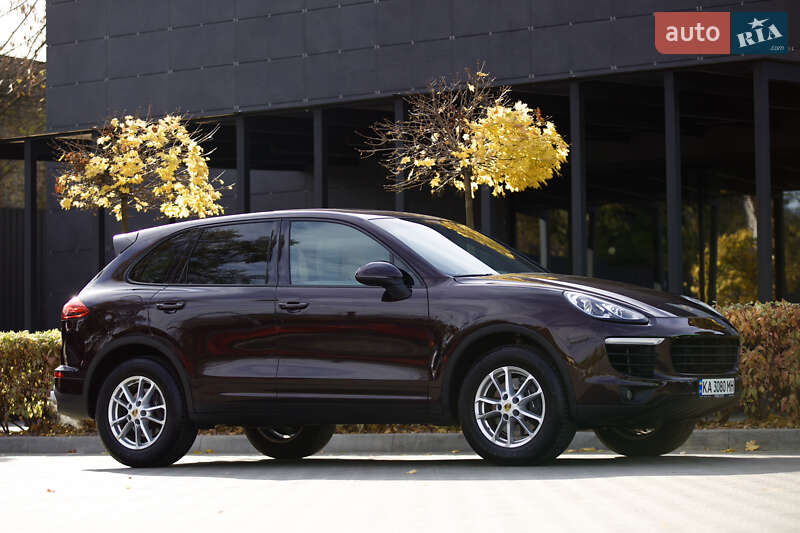 Внедорожник / Кроссовер Porsche Cayenne 2015 в Киеве