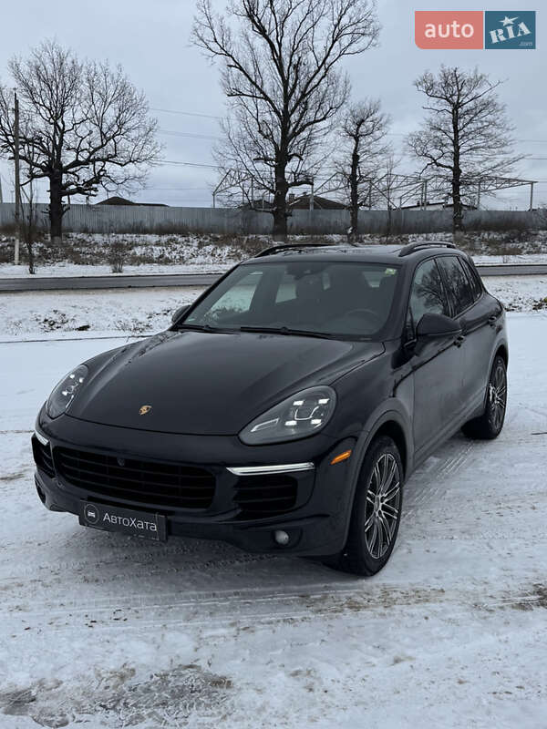 Позашляховик / Кросовер Porsche Cayenne 2015 в Дергачах