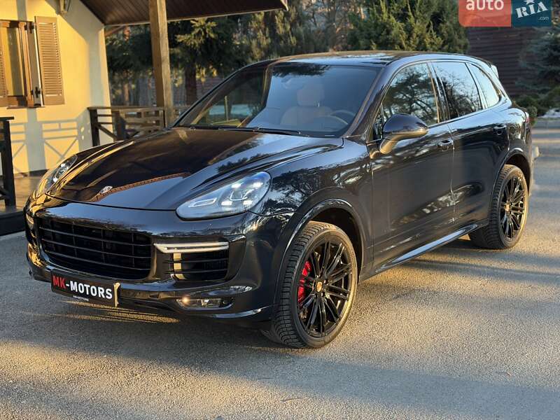 Внедорожник / Кроссовер Porsche Cayenne 2015 в Киеве